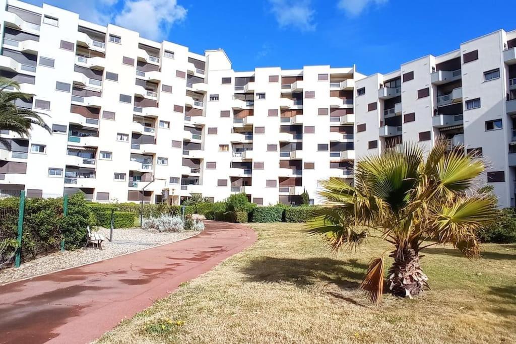 Appartement A 5Mn De La Mer Et Du Village De Noel - Draps Et Serviettes Non Fournis Le Barcarès エクステリア 写真